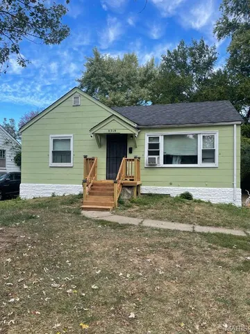 $99,900 | 8219 Davenport Drive, St. Louis, MO 63134