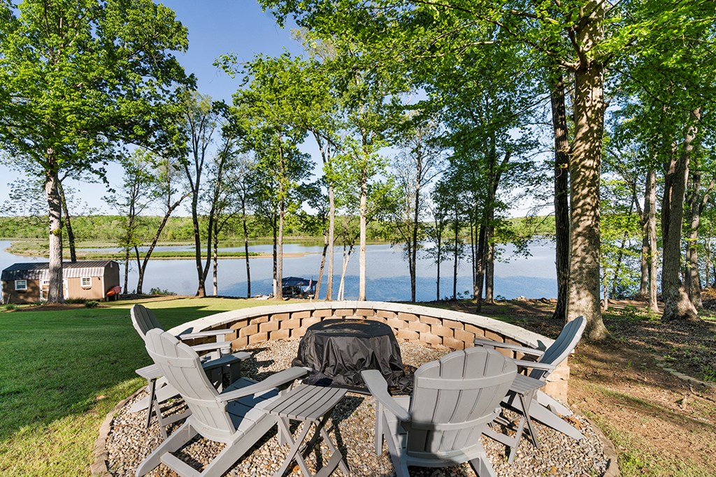 425 Terrapin Pointe Road Hodges, SC 29653 - Photo 26 of 33