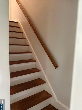 $3,000 | 515 B Farview Street, Unit B, Ridgewood, NJ 07450