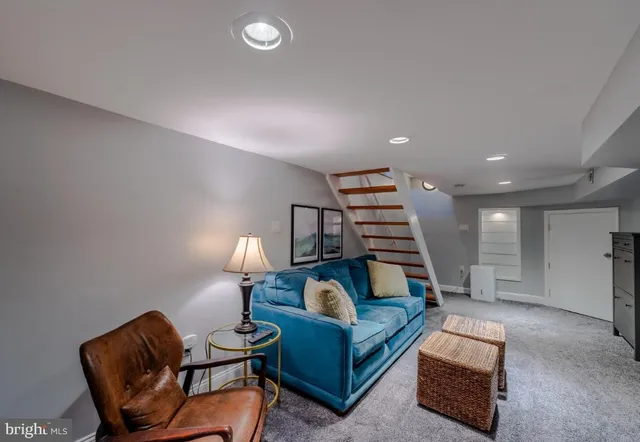 $2,700 | 2517 Fleet Street, Baltimore, MD 21224