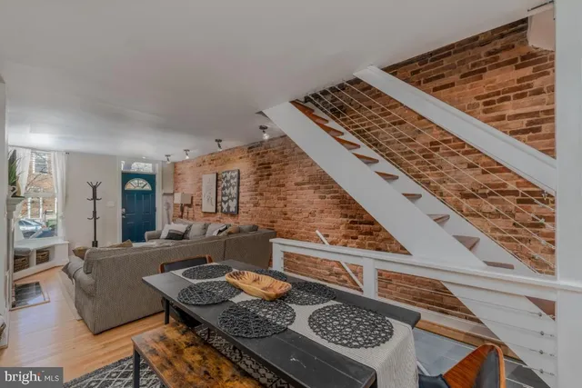 $2,700 | 2517 Fleet Street, Baltimore, MD 21224