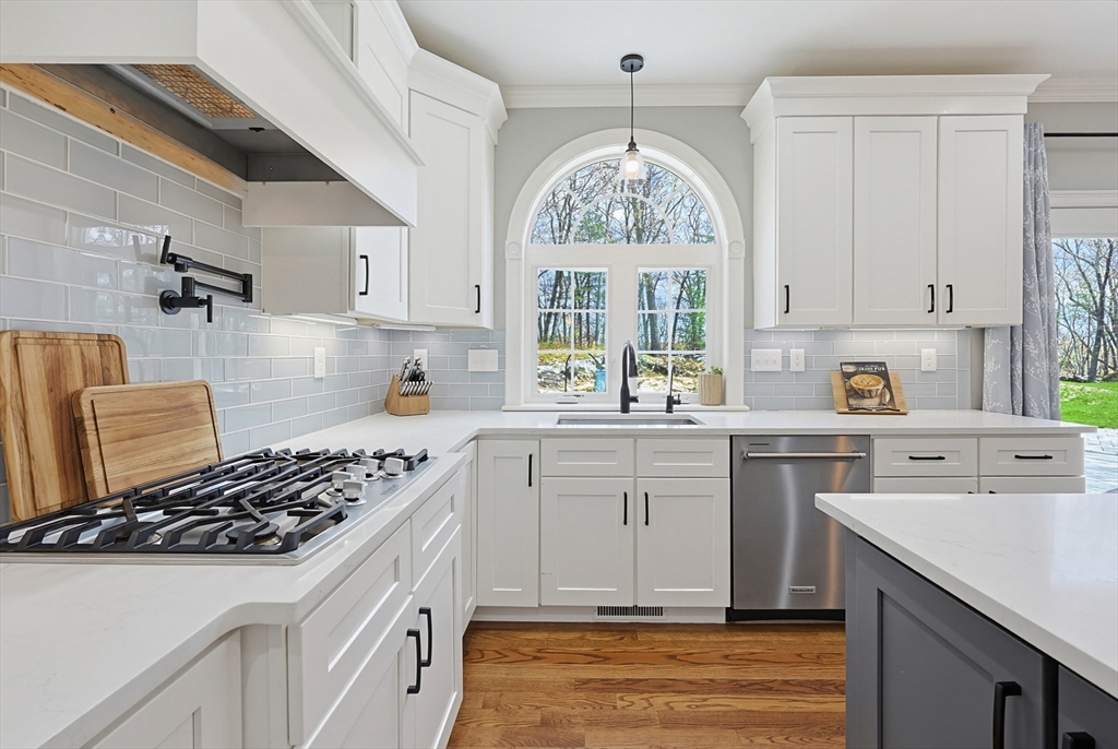 15 Ridge Road Wrentham, MA 02093 - Photo 10 of 42