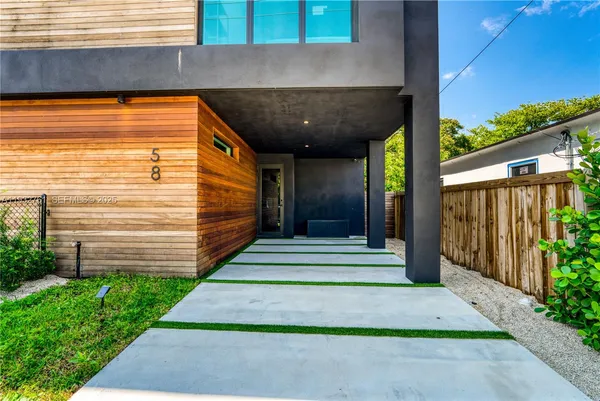 a view of outdoor space