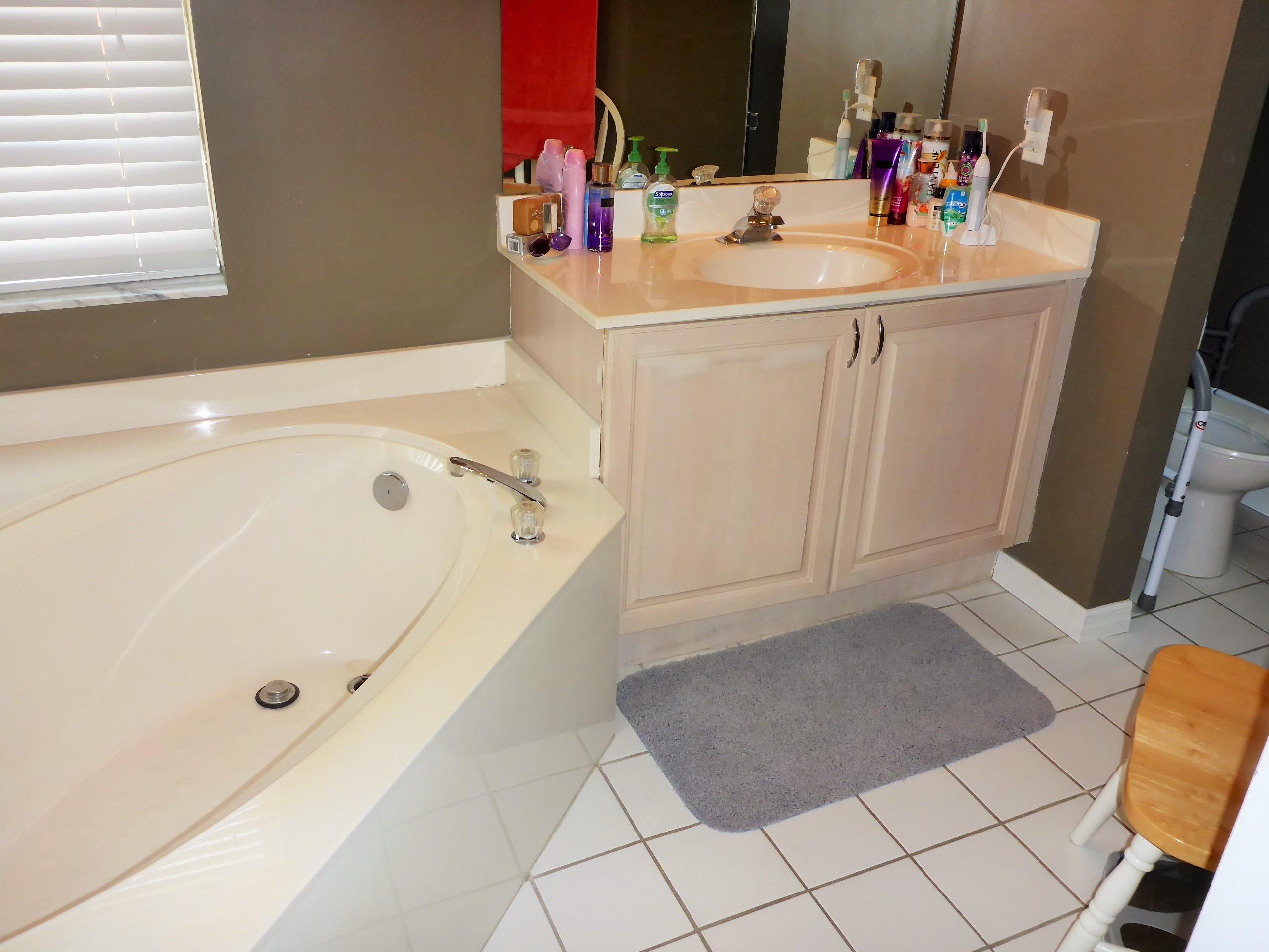 4009 Dorado Drive Riviera Beach, FL 33418 - Photo 16 of 50 P1020257