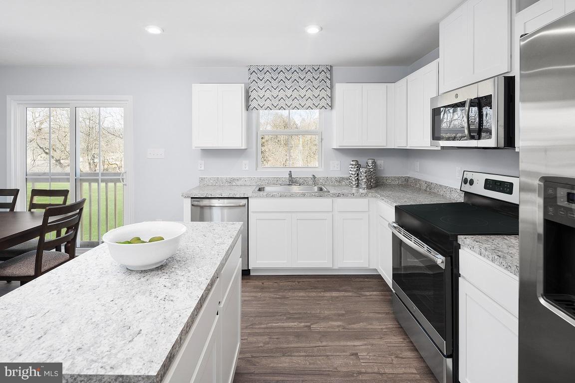 152 Ogunquit Drive Martinsburg, WV 25403 - Photo 7 of 25