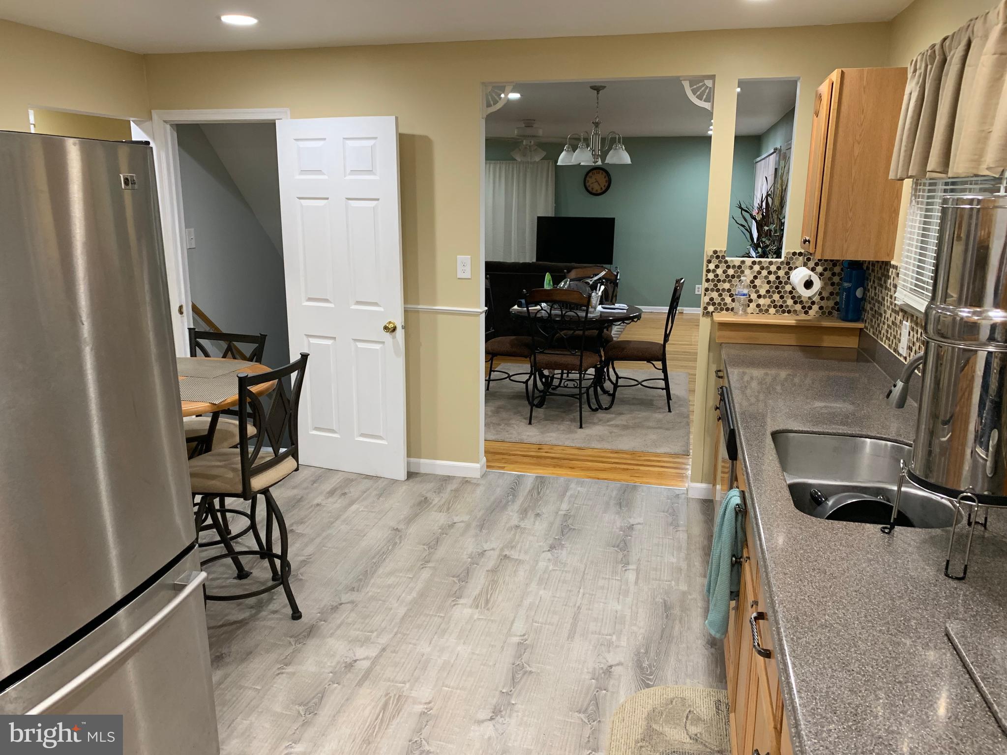 34 Lansdowne Road Burlington, NJ 08016 - Photo 3 of 24 Kitchen