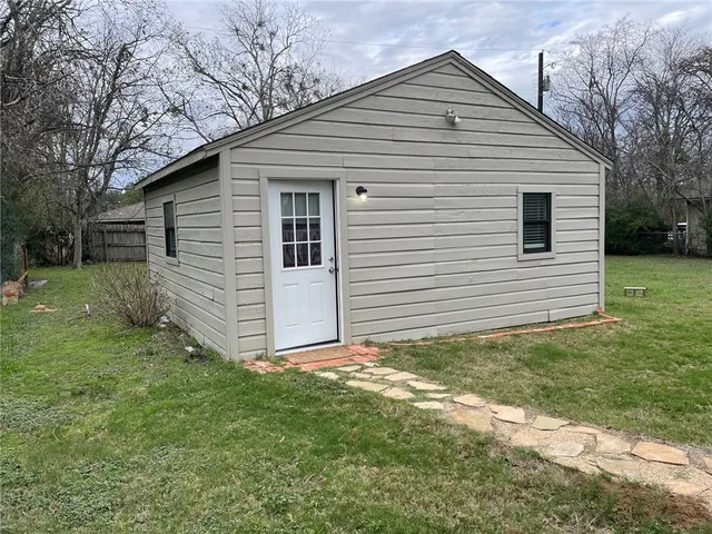 $825 | 408 East North Avenue, Bryan, TX 77801