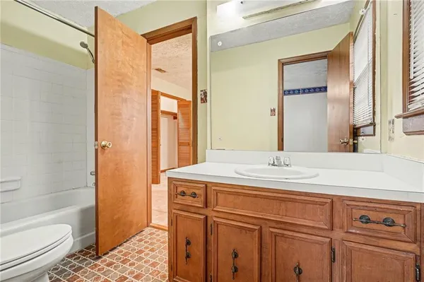 $300,000 | 1590 Colonial S Drive Southwest, Conyers, GA 30094