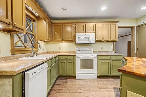 $300,000 | 1590 Colonial S Drive Southwest, Conyers, GA 30094