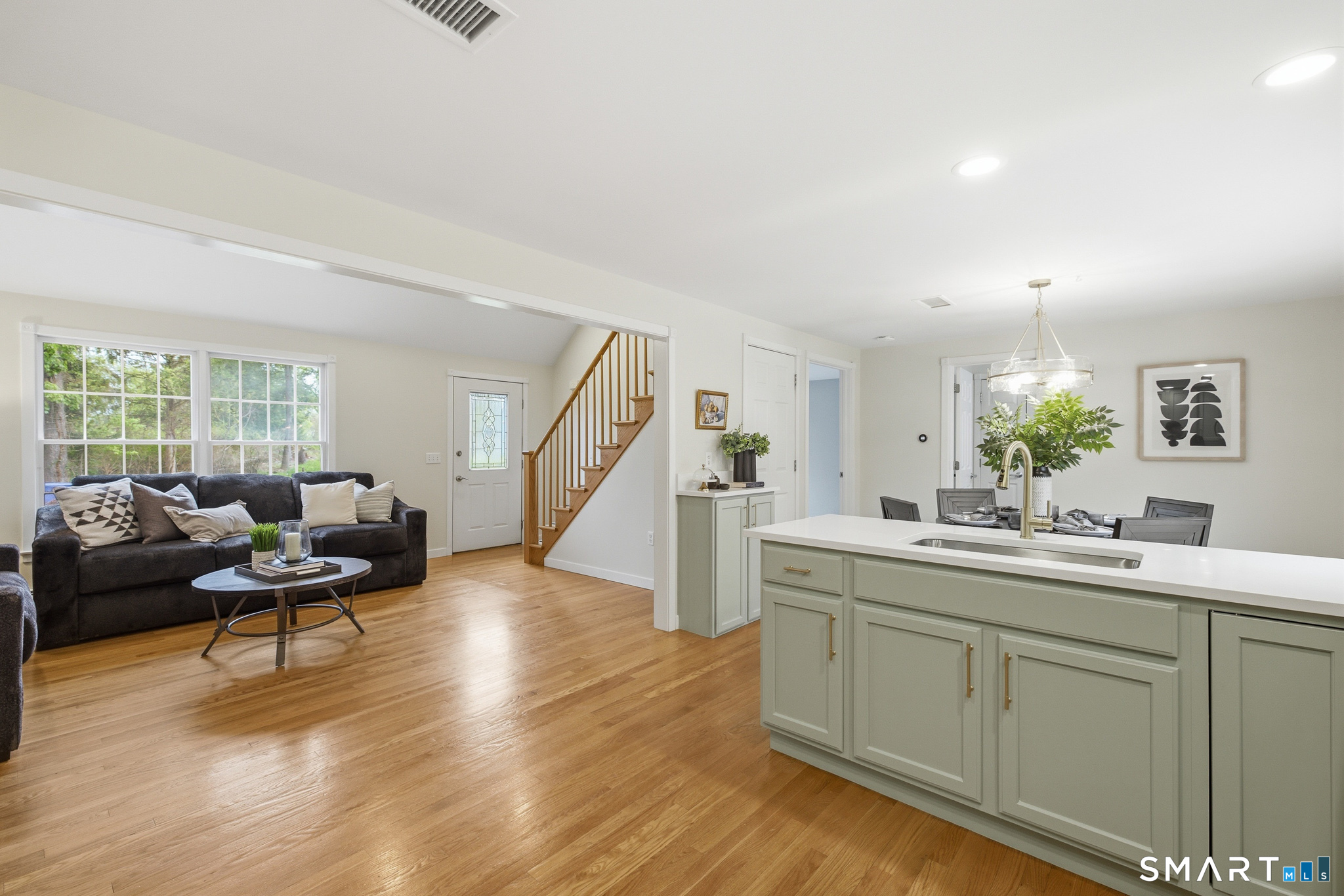 20 Abbe Road Enfield, CT 06082 - Photo 12 of 40