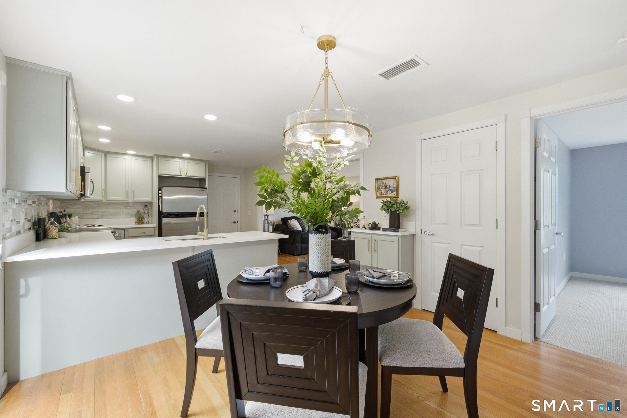 20 Abbe Road Enfield, CT 06082 - Photo 14 of 40