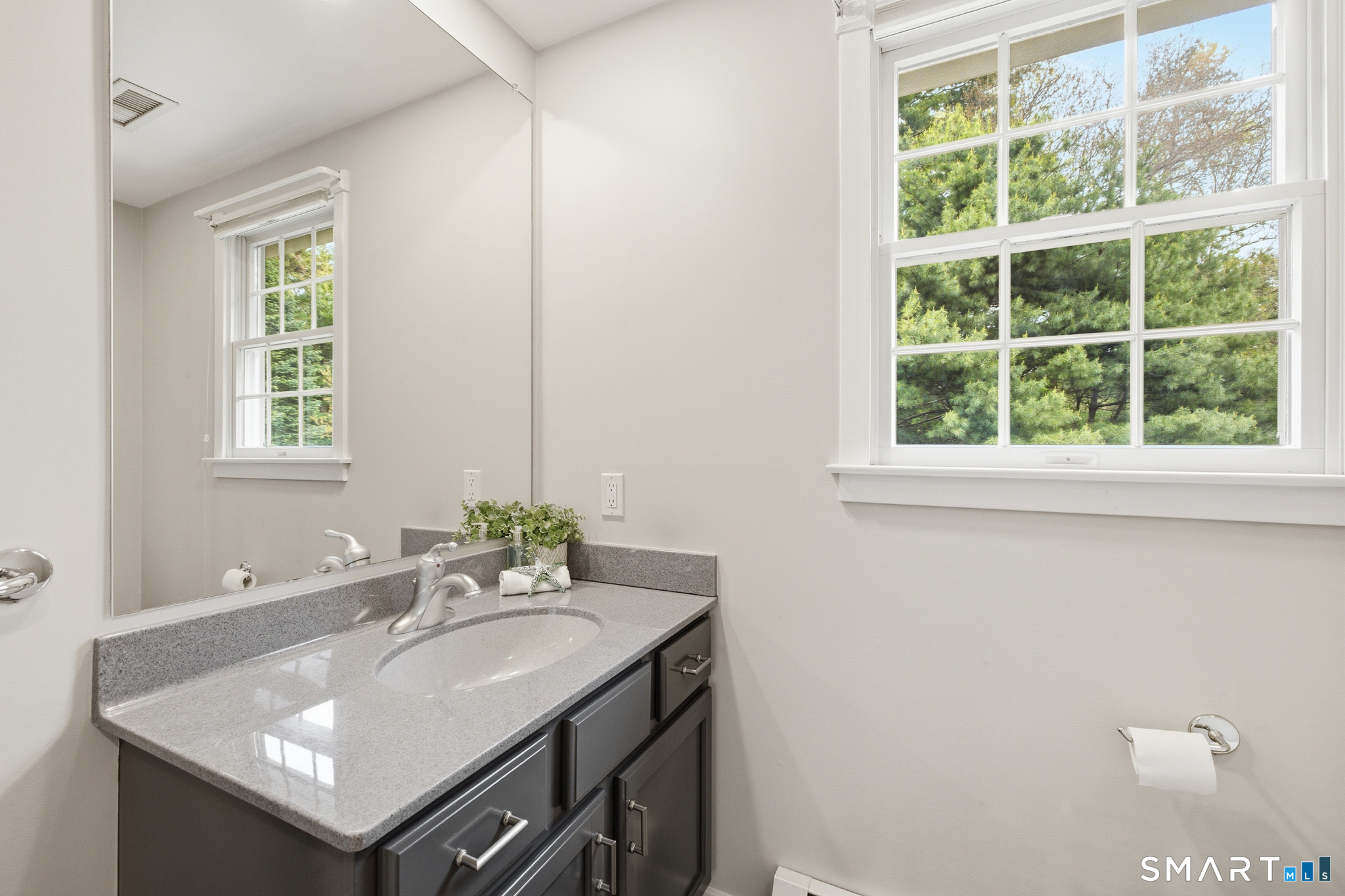 20 Abbe Road Enfield, CT 06082 - Photo 29 of 40