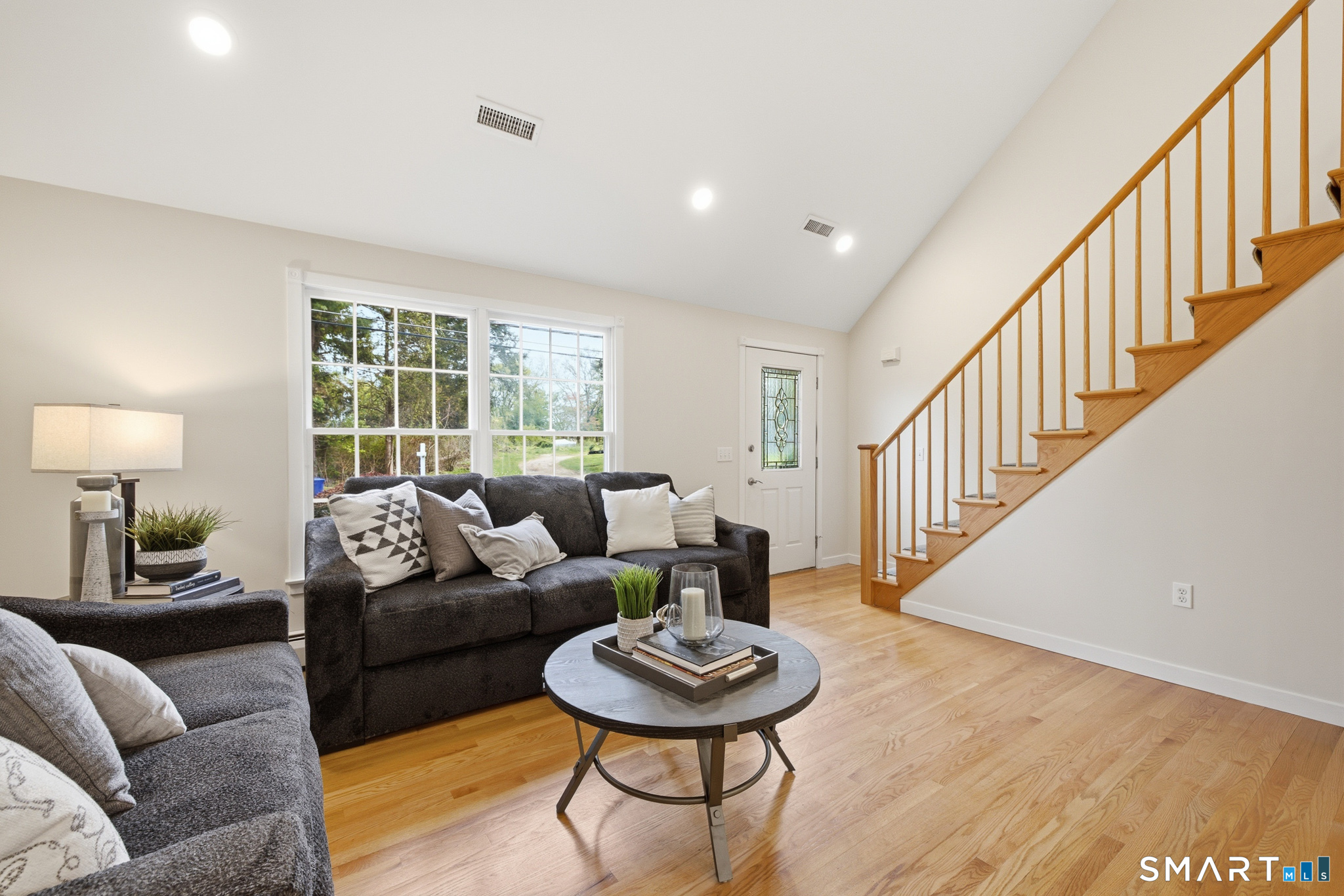 20 Abbe Road Enfield, CT 06082 - Photo 6 of 40