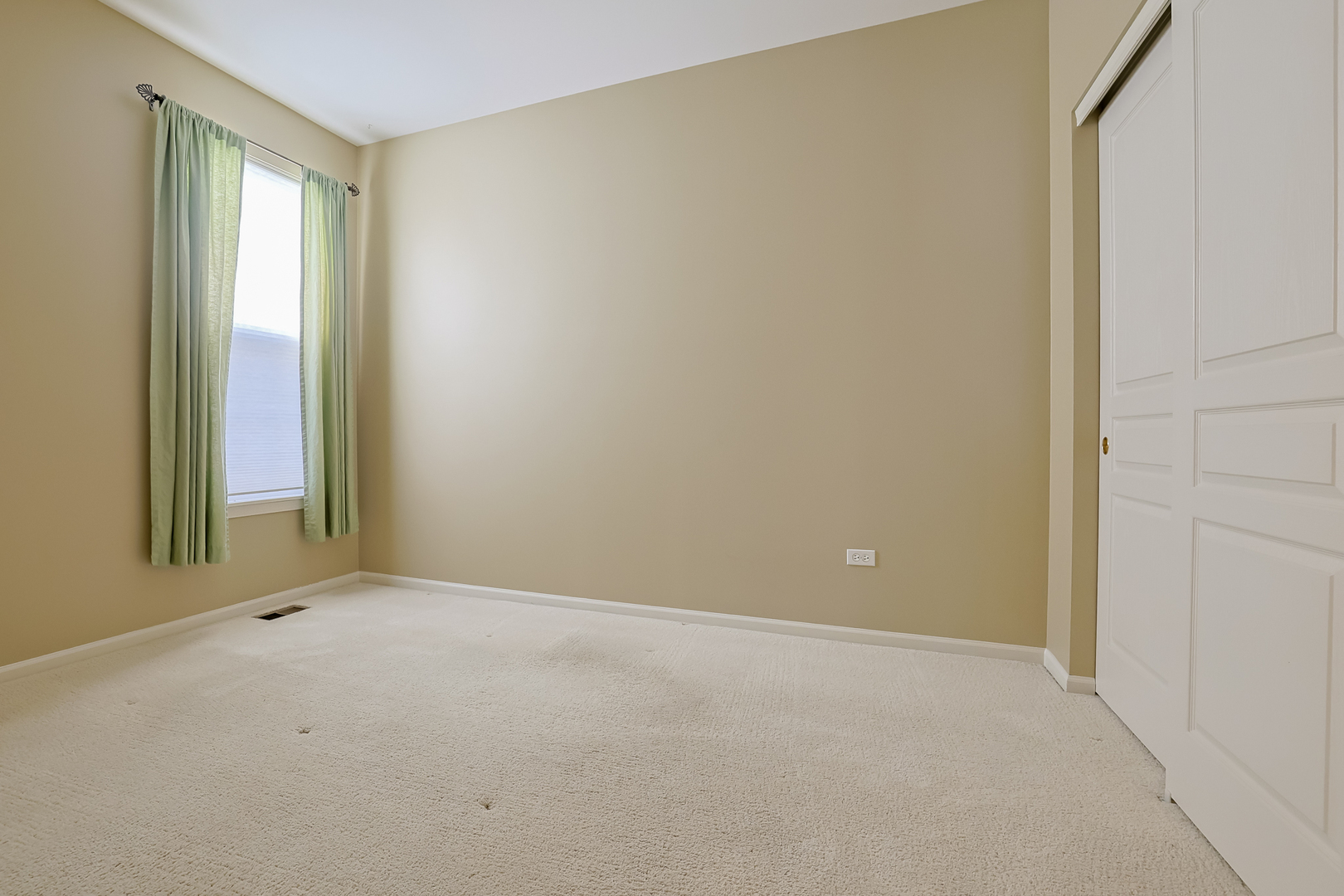 11833 Ludbury Ridge Huntley, IL 60142 - Photo 19 of 34 Gallery Image 19