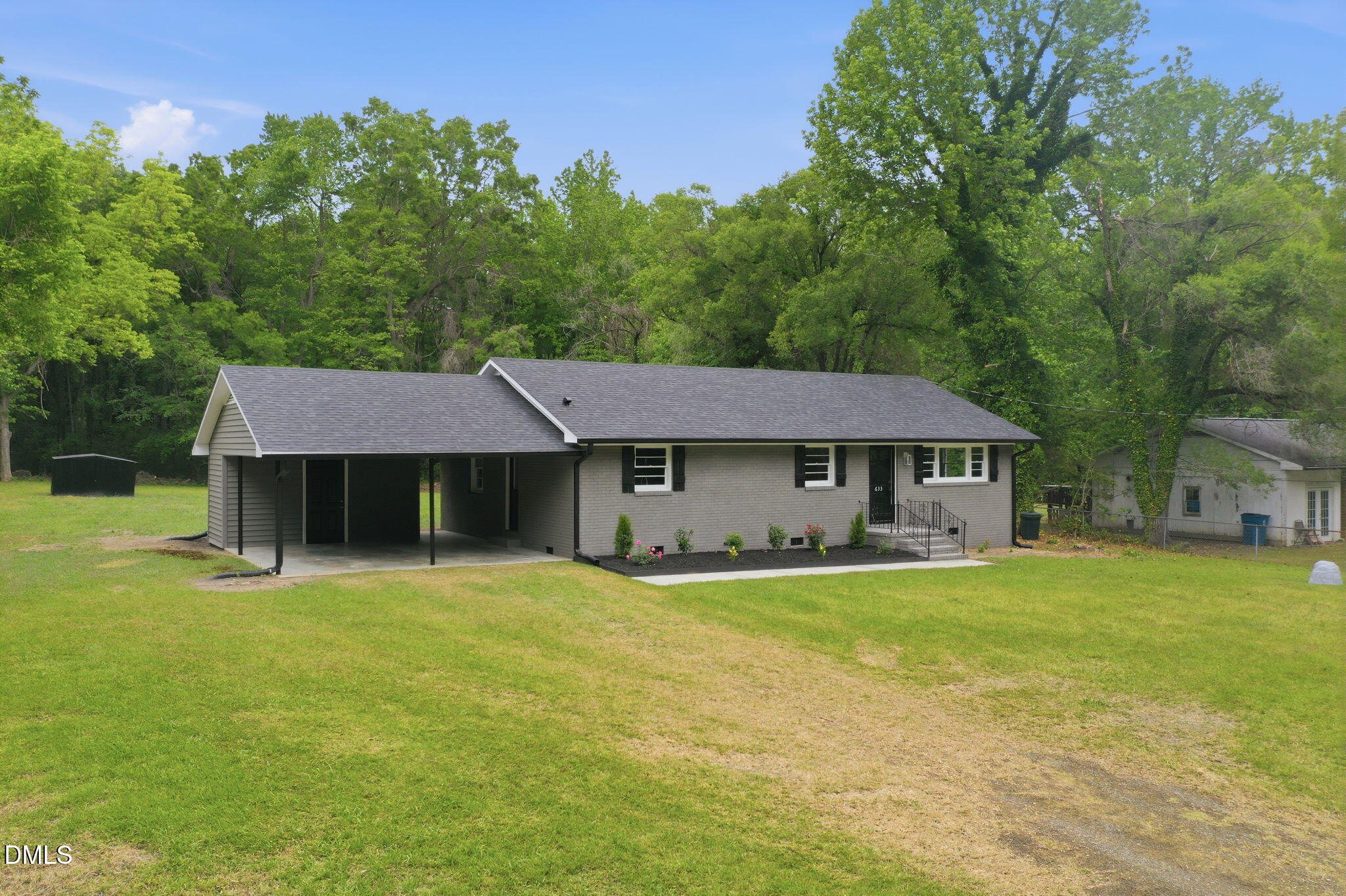 633 Atwater Road Burlington, NC 27217 - Photo 2 of 30 front2