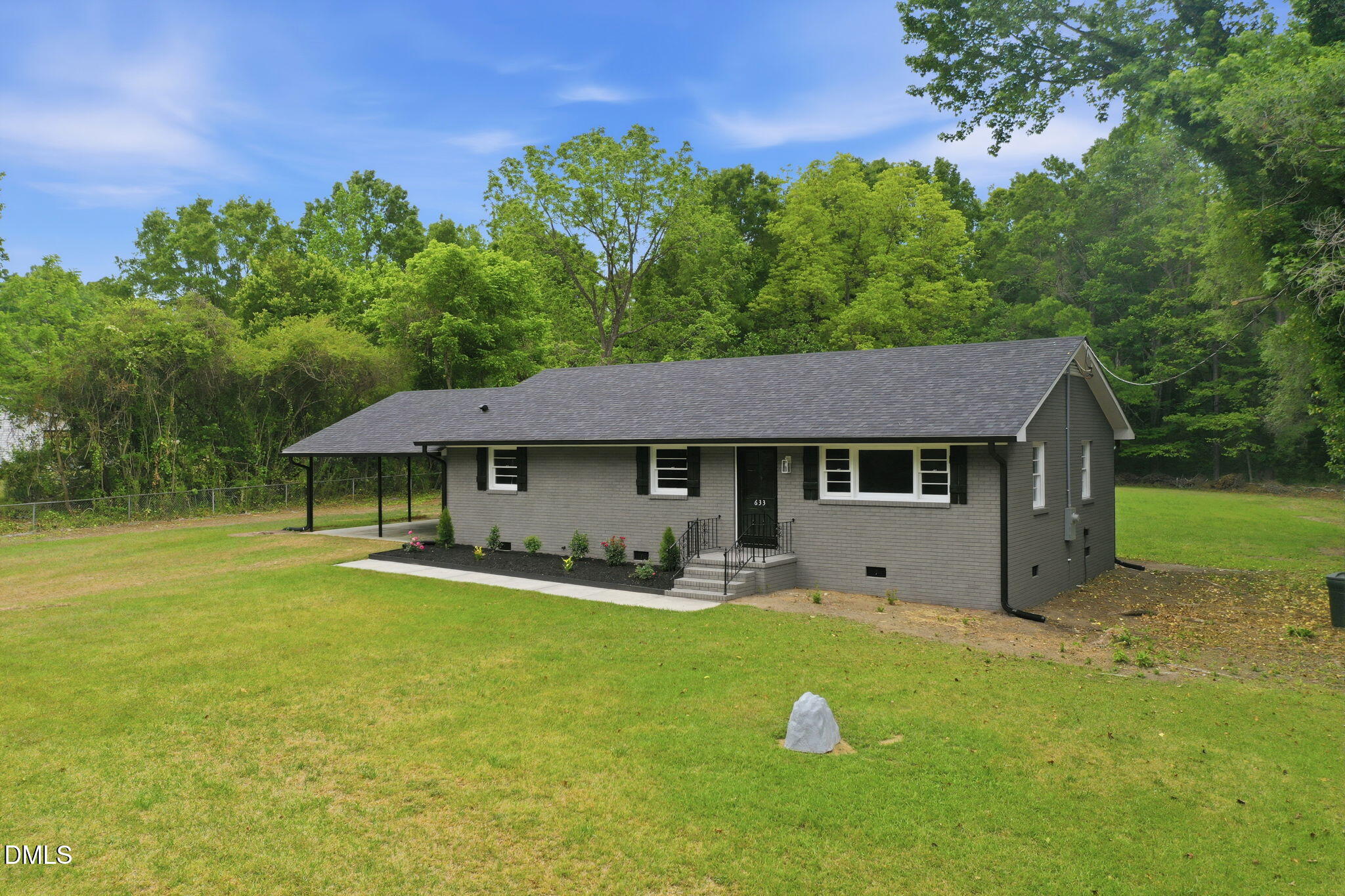 633 Atwater Road Burlington, NC 27217 - Photo 3 of 30 front3