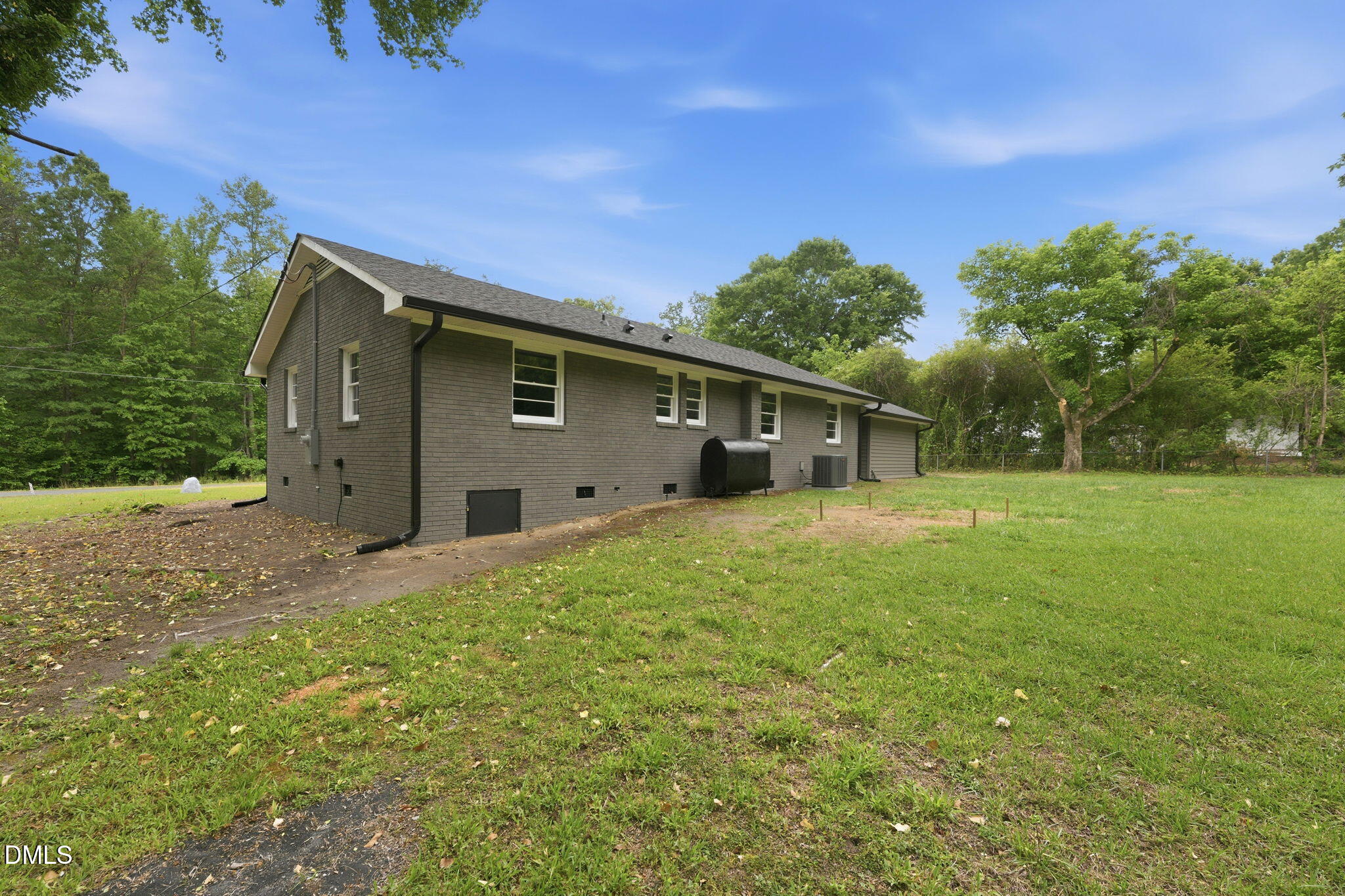 633 Atwater Road Burlington, NC 27217 - Photo 7 of 30 REAR2