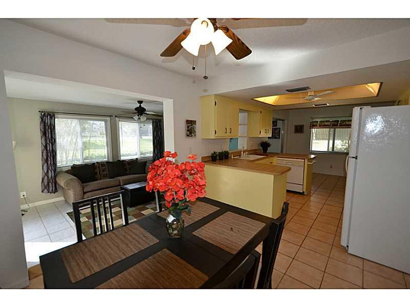 22543 Southwest 56th Avenue Boca Raton, FL 33433 - Photo 9 of 25 Kitchen.