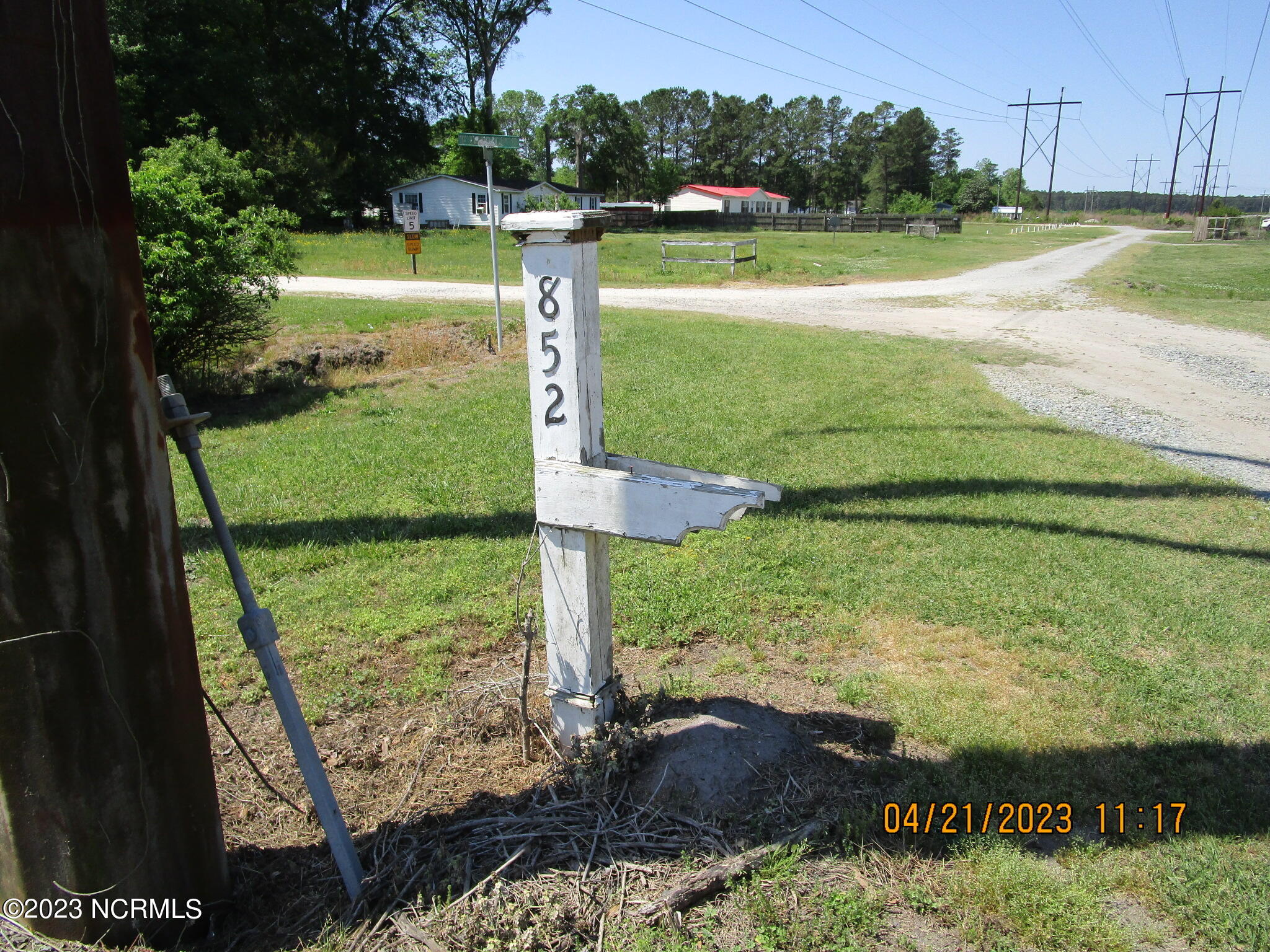 852 Randy Road Kinston, NC 28504 - Photo 3 of 17 852 Randy Rd. 4-21-2023 (14)