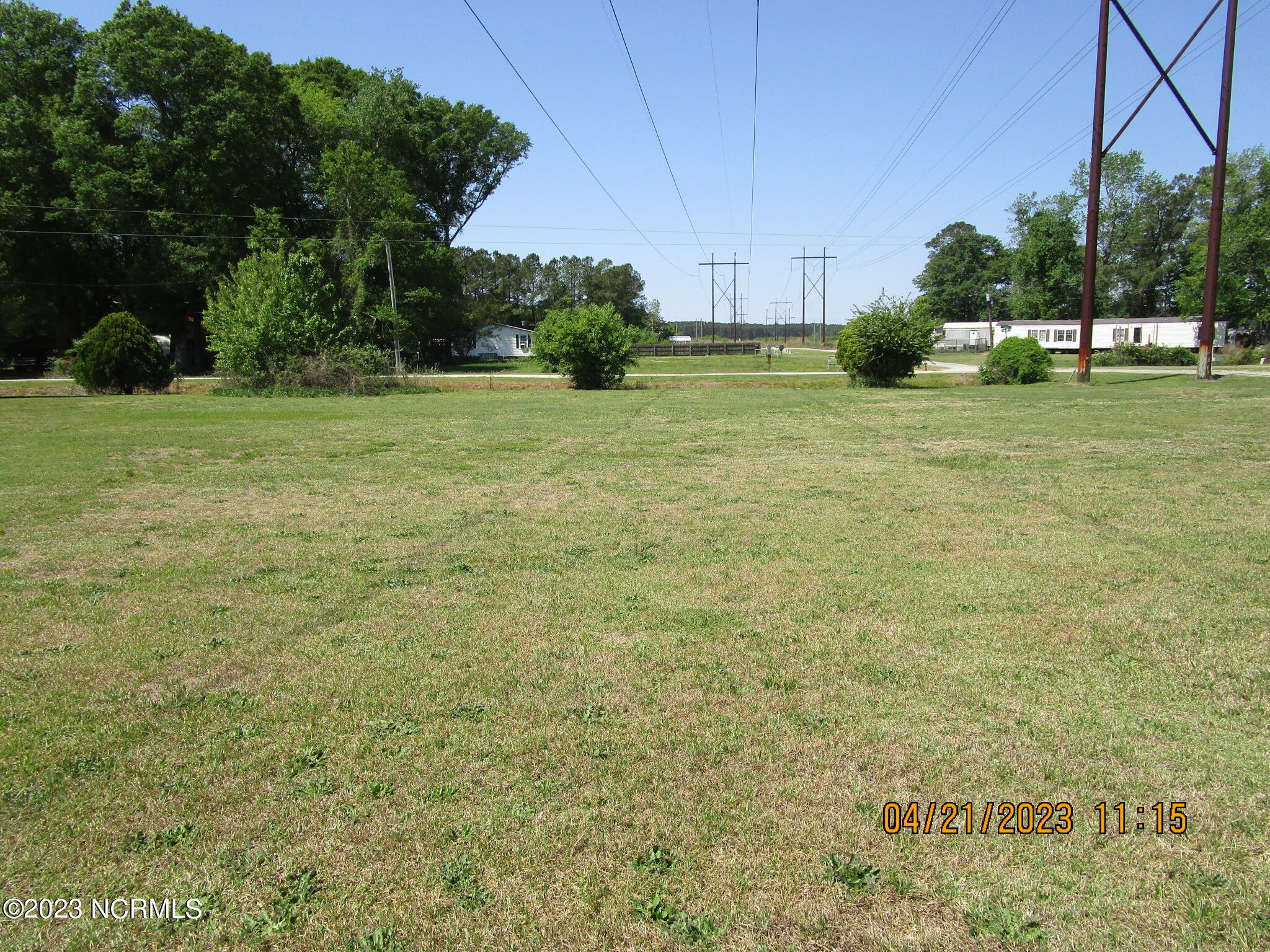 852 Randy Road Kinston, NC 28504 - Photo 9 of 17 852 Randy Rd. 4-21-2023 (7)