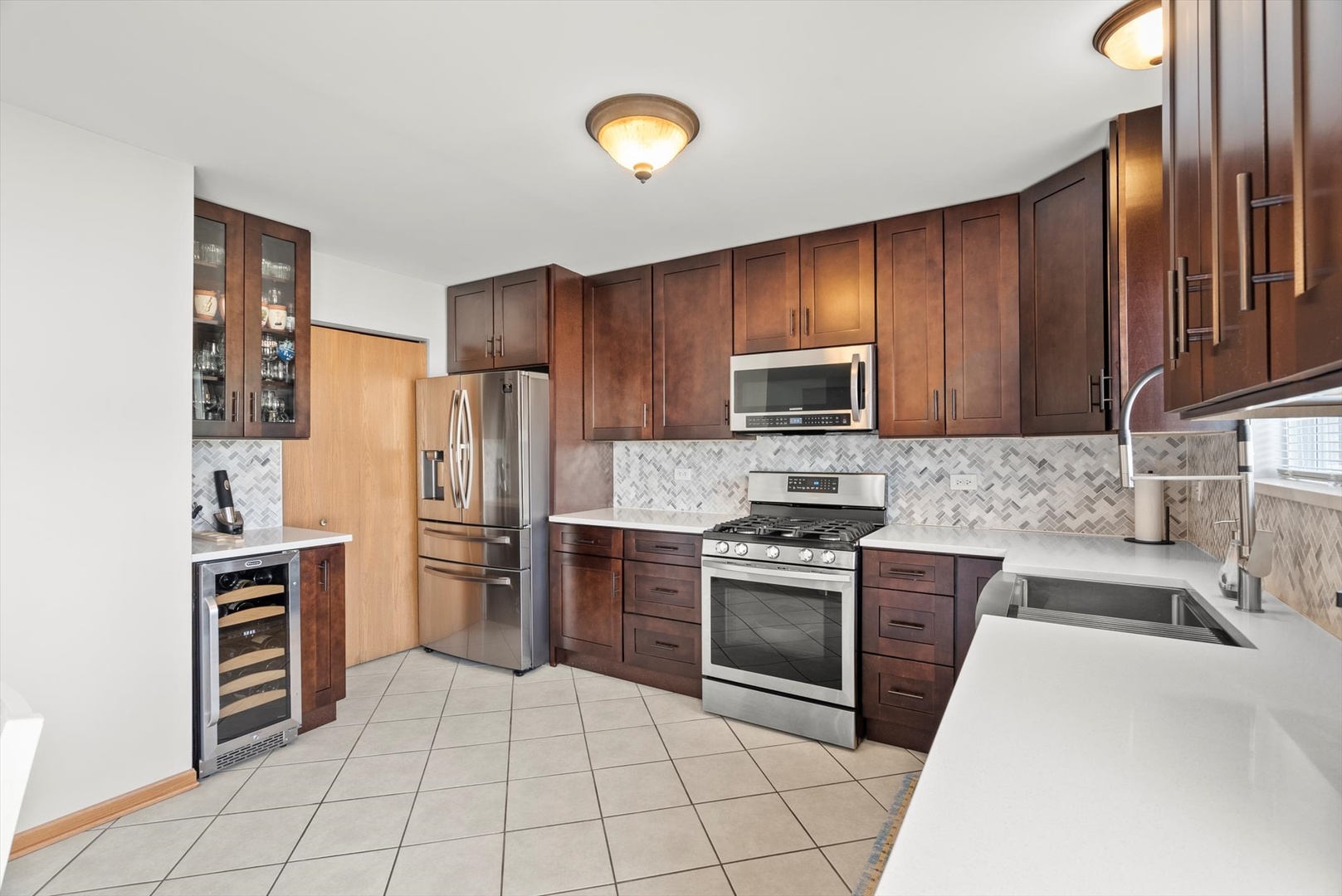 2302 Maple Ridge Drive Plainfield, IL 60586 - Photo 8 of 37 Gallery Image 8