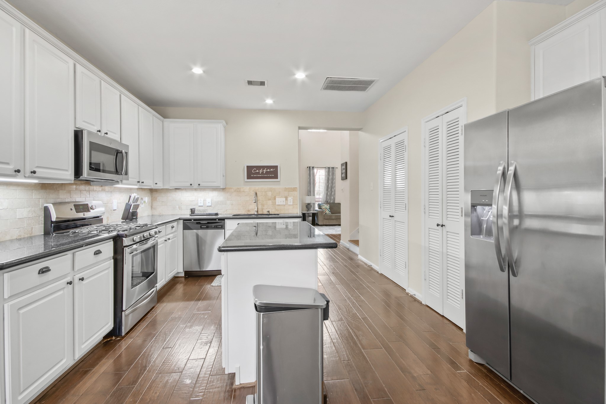 55 West Pipers Green Street Spring, TX 77382 - Photo 10 of 32