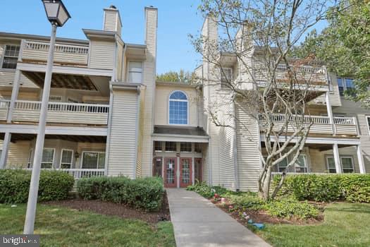106 Lassen Court, Unit 5 Princeton, NJ 08540 - Photo 1 of 19 front view of a building