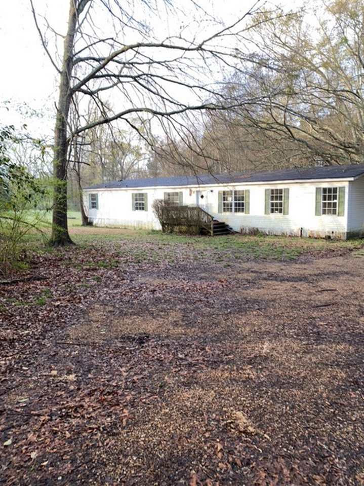 4613 South Siwell Road Jackson, MS 39212 - Photo 1 of 19 Photo 1
