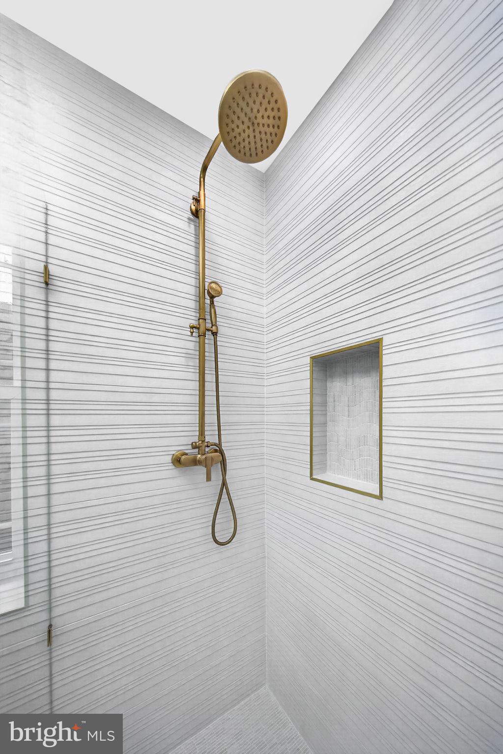919 F Street Northeast Washington, DC 20002 - Photo 7 of 58 Bathroom 2