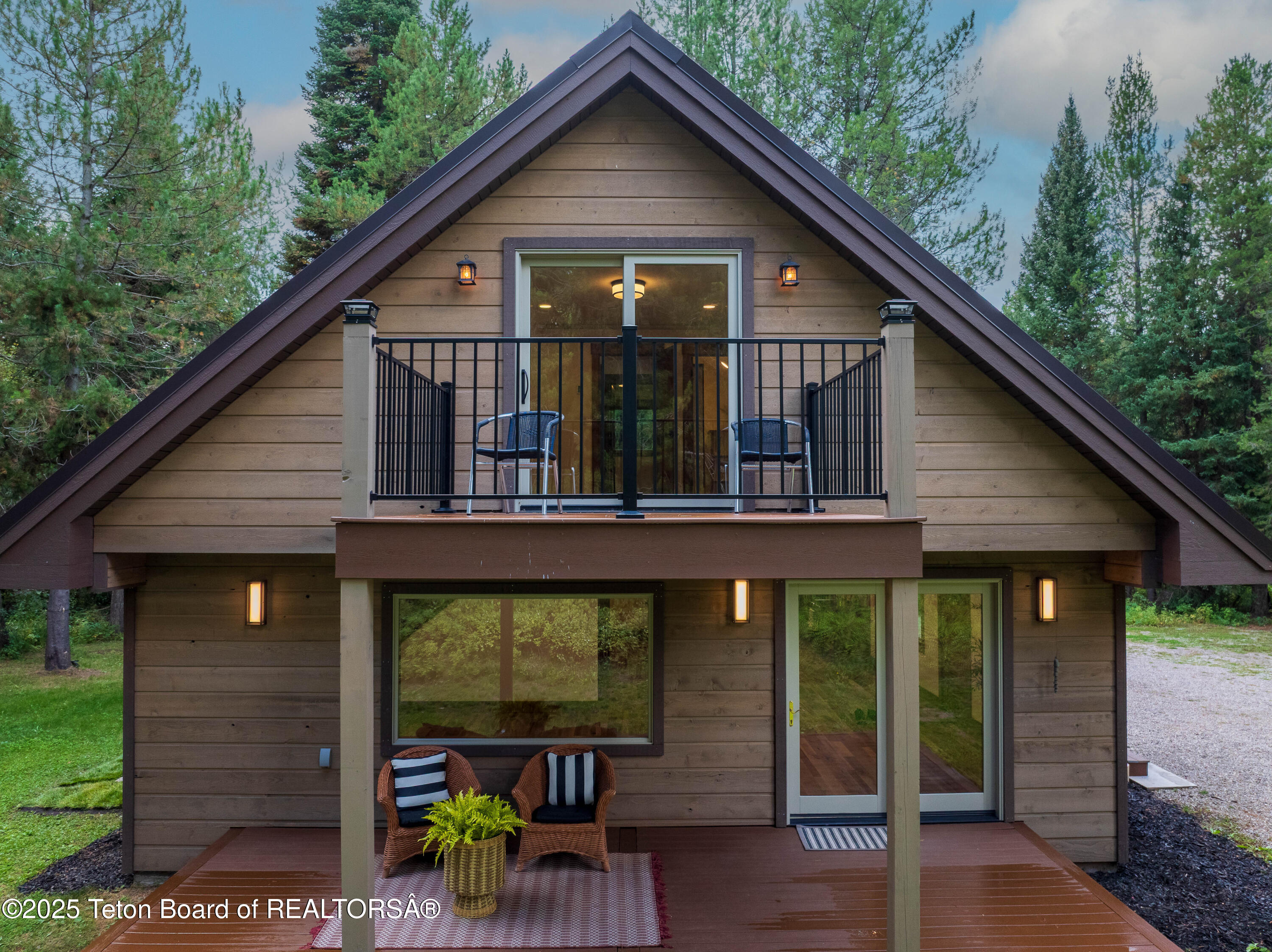 285 Spruce Street Alpine, WY 83128 - Photo 1 of 40 285 Spruce_0036_D-HDR-Edit