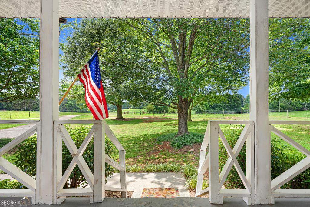 481 North Fairview Road Lavonia, GA 30553 - Photo 4 of 59