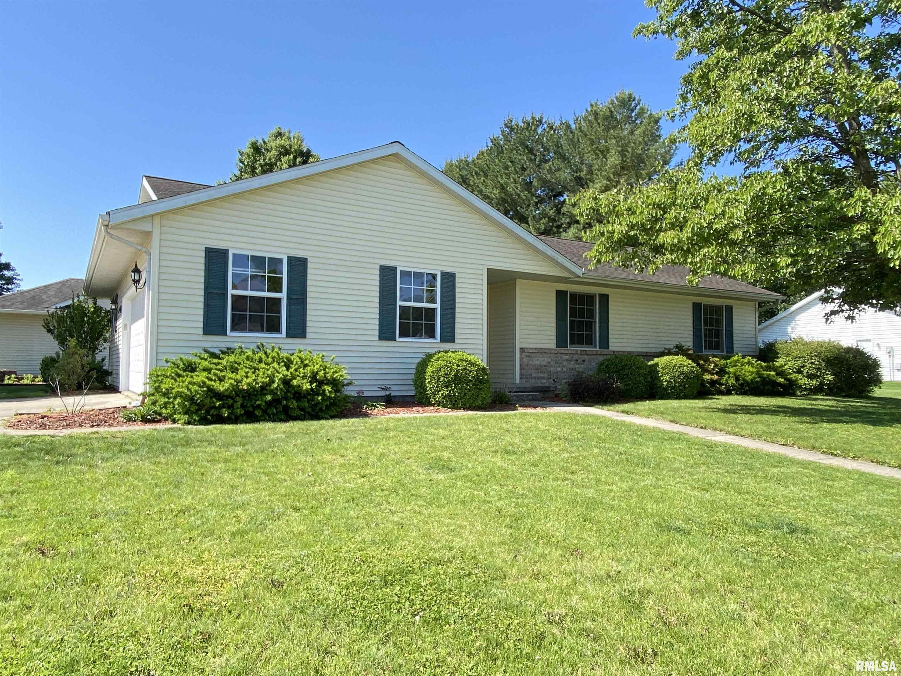 1224 Old Crows Way Springfield, IL 62712 - Photo 3 of 28 Gallery Image 3