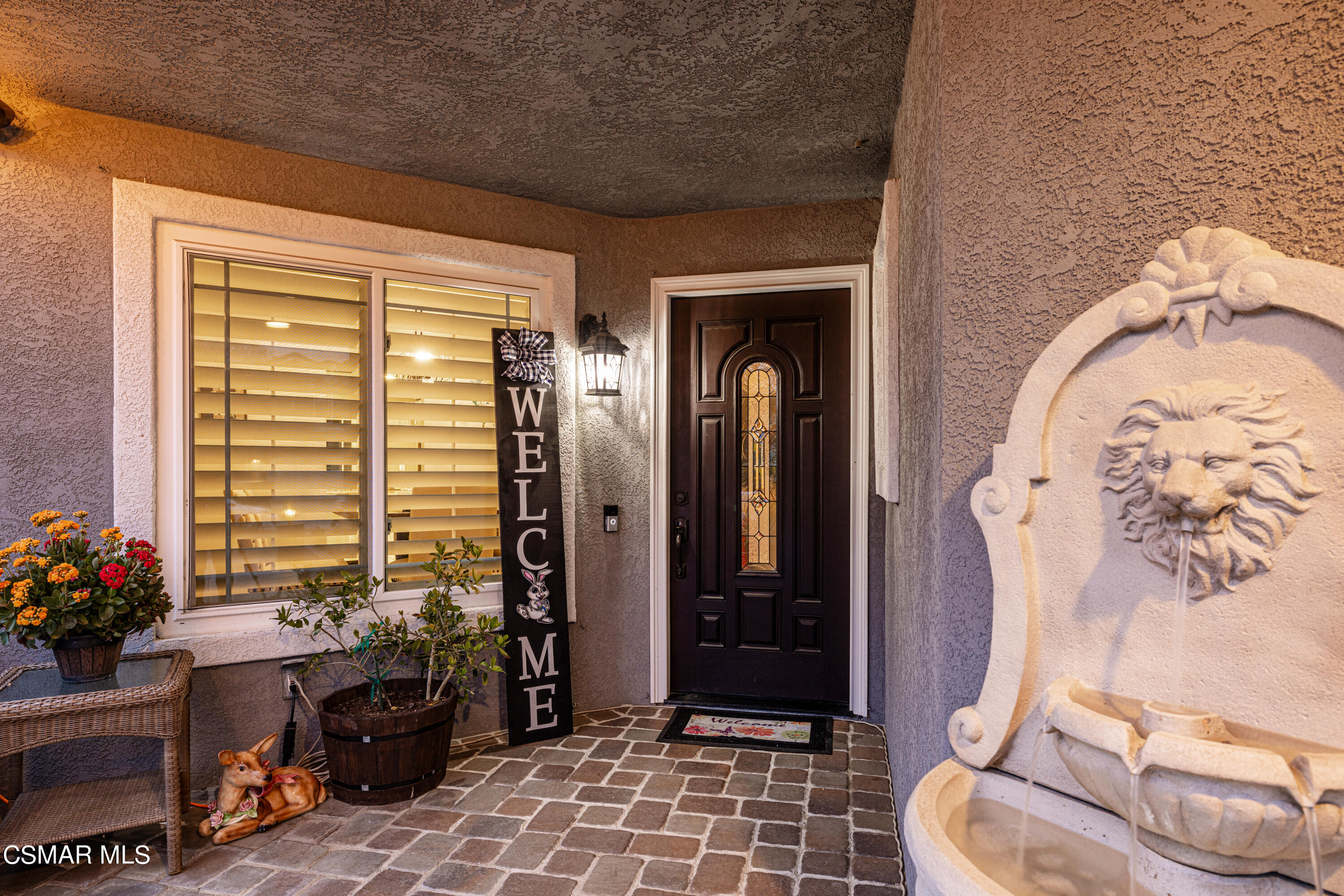 2087 Chenault Place Simi Valley, CA 93065 - Photo 8 of 36 a bathroom with a bathtub and shower