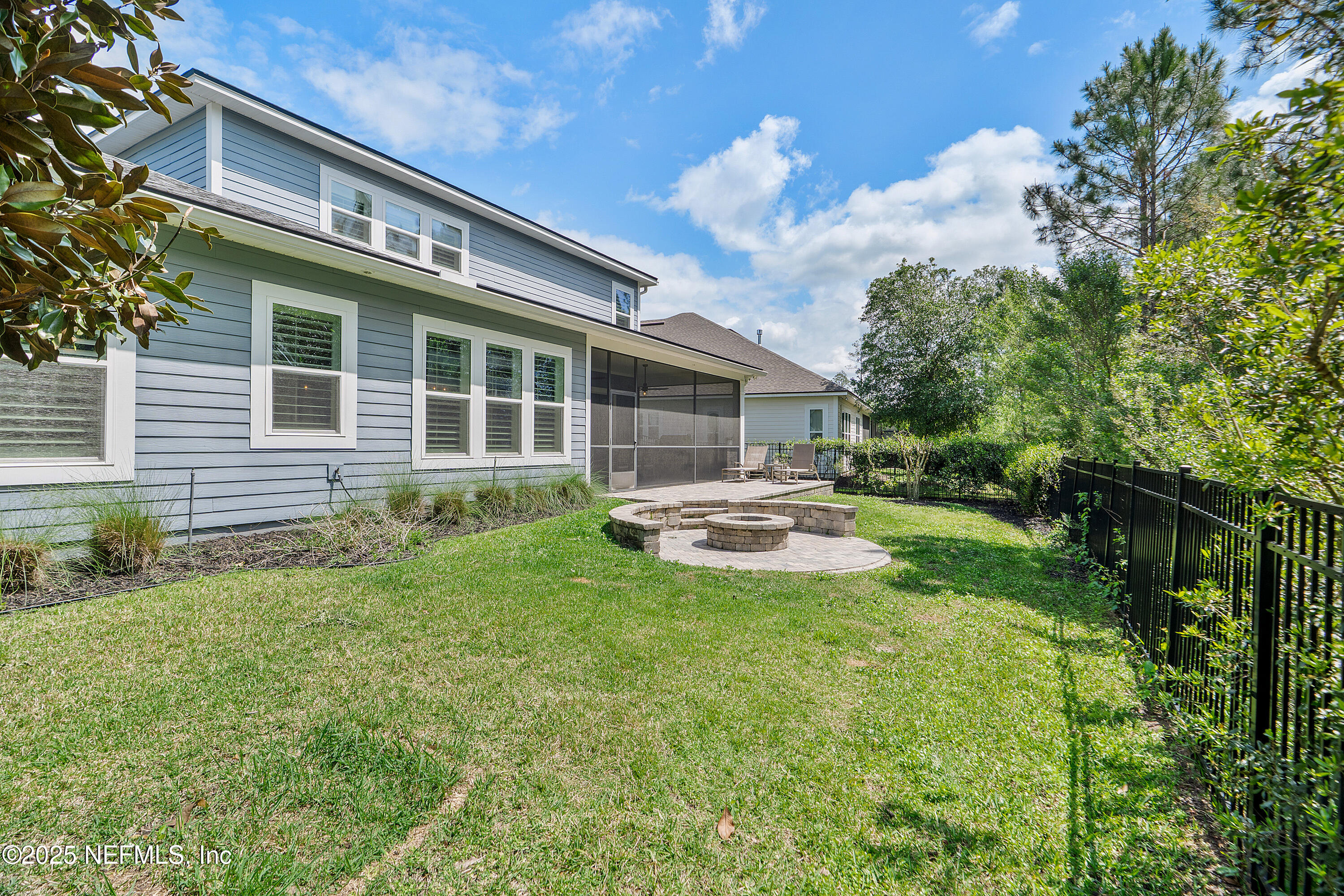295 Seahill Drive St. Augustine, FL 32092 - Photo 74 of 101 a front view of a house with yard and green space
