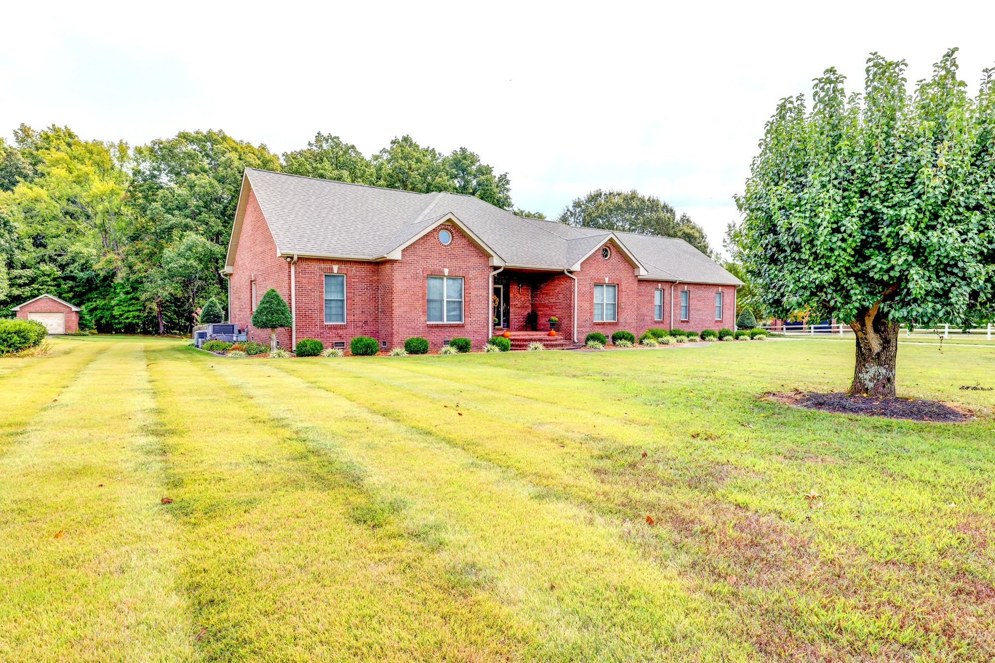 629 Mobley Road Clarksville, TN 37043 - Photo 1 of 97 Gallery Image 1