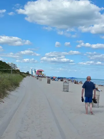 $2,700 | 7440 Harding Avenue, Unit 204, Miami Beach, FL 33141