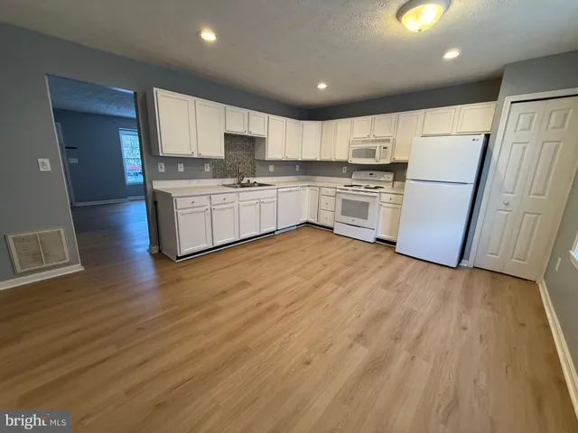 $1,945 | 10500 Boxmeer Court, Fredericksburg, VA 22408