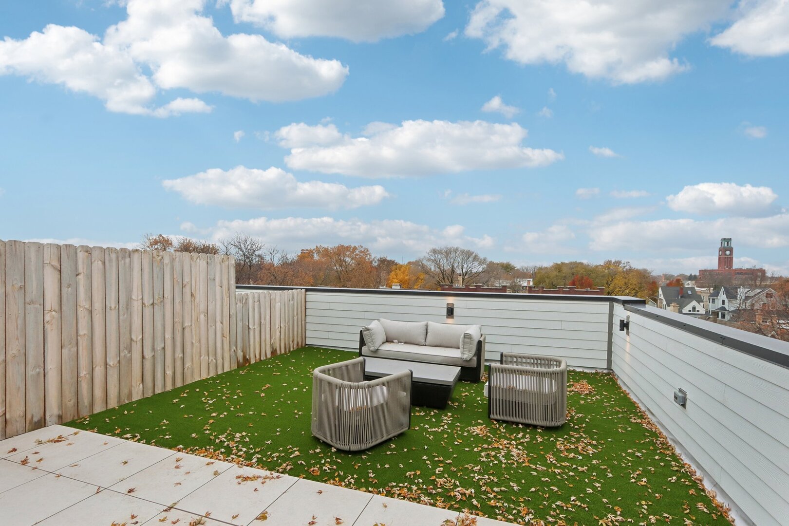 4119 North Ashland Avenue, Unit 3N Chicago, IL 60613 - Photo 28 of 33 a view of a terrace with outdoor seating