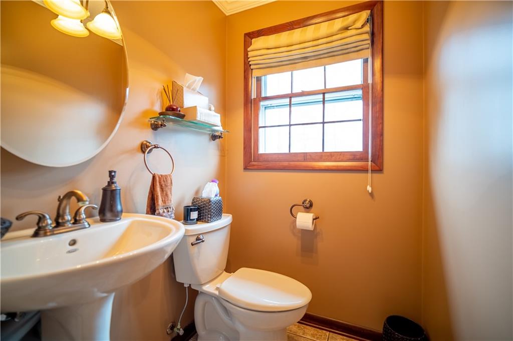 244 Thompson Hill Road Aliquippa, PA 15001 - Photo 11 of 25 Gallery Image 11