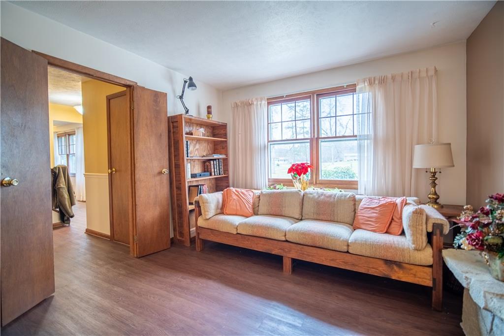 244 Thompson Hill Road Aliquippa, PA 15001 - Photo 6 of 25 Gallery Image 6