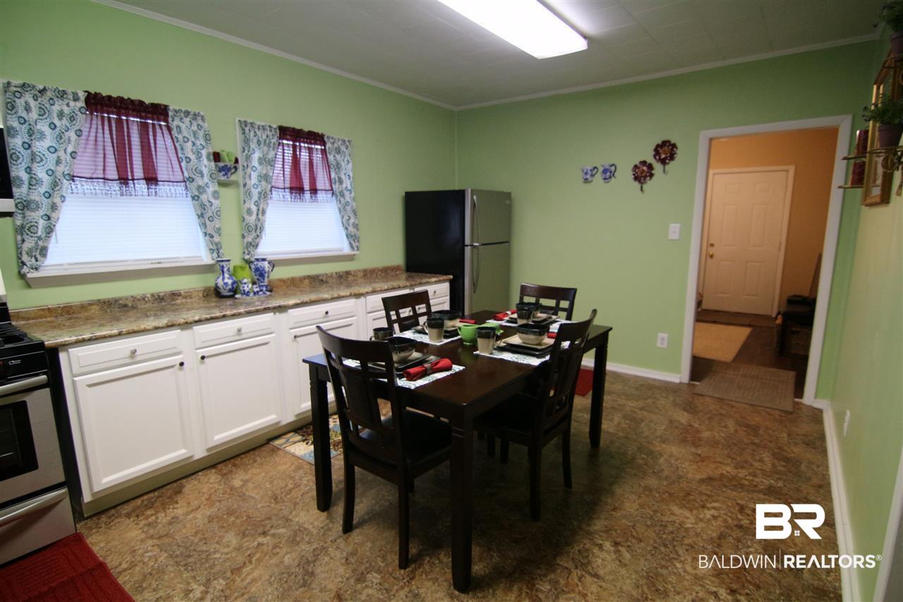 522 Donald Street Mobile, AL 36617 - Photo 6 of 12