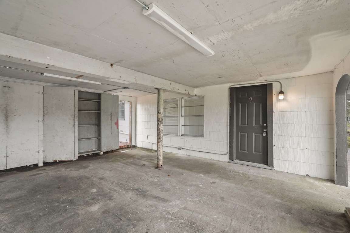105 West Linney Street Dayton, TX 77535 - Photo 34 of 48 an empty room with a empty space