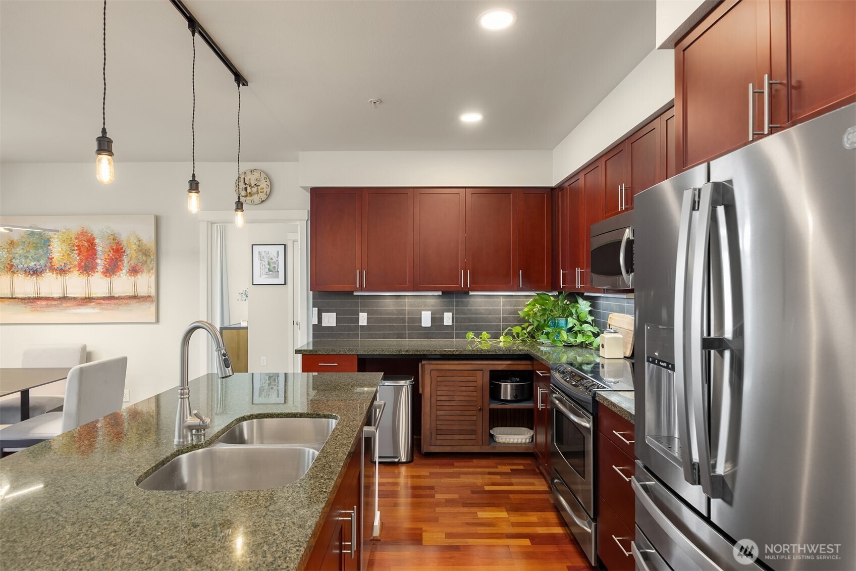 190 Harbor Square Loop Northeast, Unit C330 Bainbridge Island, WA 98110 - Photo 12 of 39