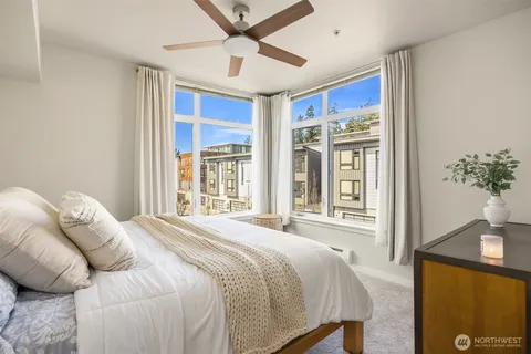 $798,000 | 190 Harbor Square Loop Northeast, Unit C330, Bainbridge Island, WA 98110