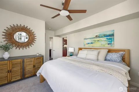 $798,000 | 190 Harbor Square Loop Northeast, Unit C330, Bainbridge Island, WA 98110