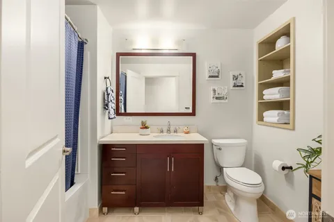 $798,000 | 190 Harbor Square Loop Northeast, Unit C330, Bainbridge Island, WA 98110