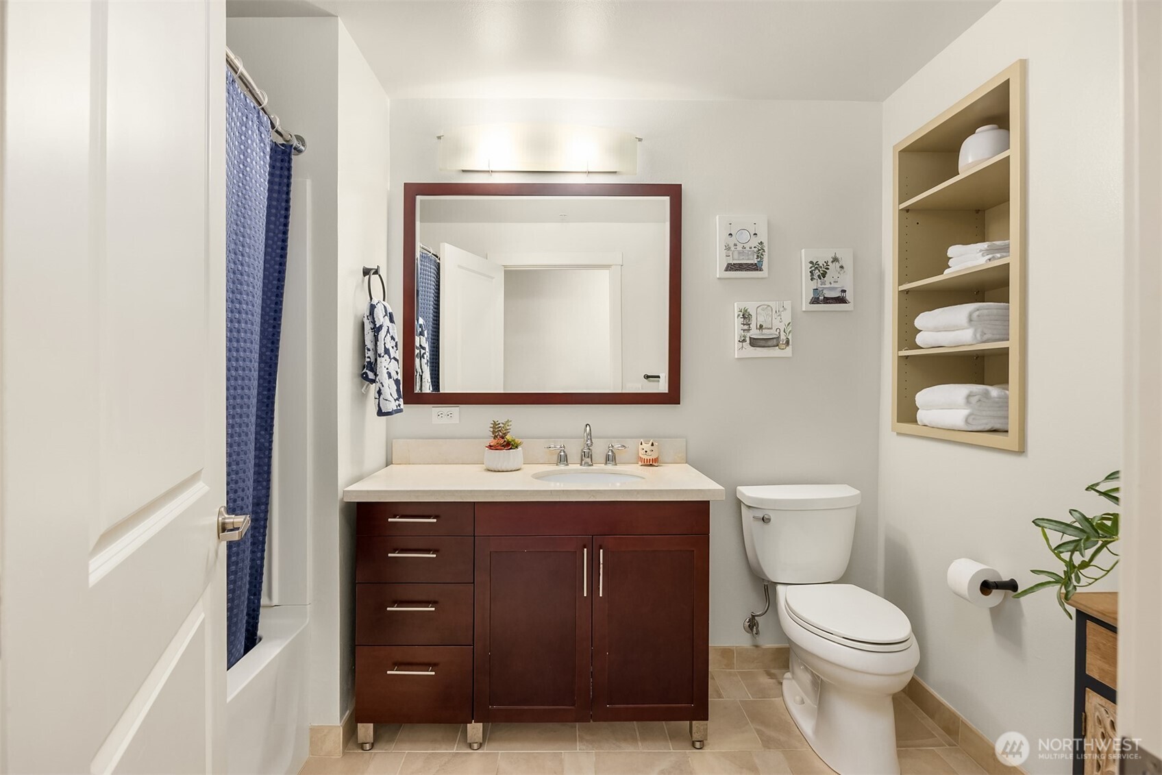 190 Harbor Square Loop Northeast, Unit C330 Bainbridge Island, WA 98110 - Photo 22 of 39