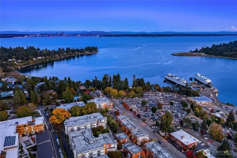 $798,000 | 190 Harbor Square Loop Northeast, Unit C330, Bainbridge Island, WA 98110