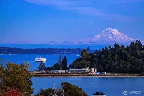 $798,000 | 190 Harbor Square Loop Northeast, Unit C330, Bainbridge Island, WA 98110