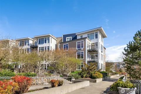 $798,000 | 190 Harbor Square Loop Northeast, Unit C330, Bainbridge Island, WA 98110